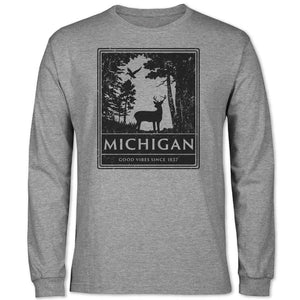 White-tailed long sleeve tee